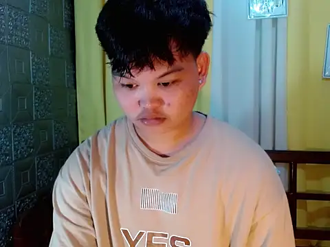 Reynelcock online show from October 2025 10:52:02 PM