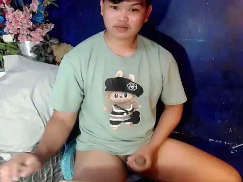 Reynelcock online show from December 2025 05:57:05 PM