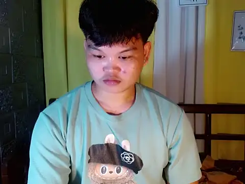 Reynelcock online show from October 2025 02:35:02 PM