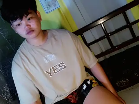 Reynelcock online show from November 2025 04:45:02 AM