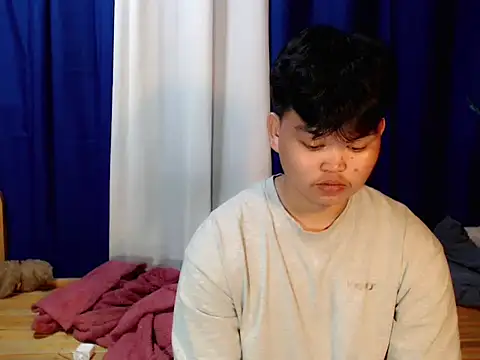 Reynelcock online show from December 2025 04:08:02 PM