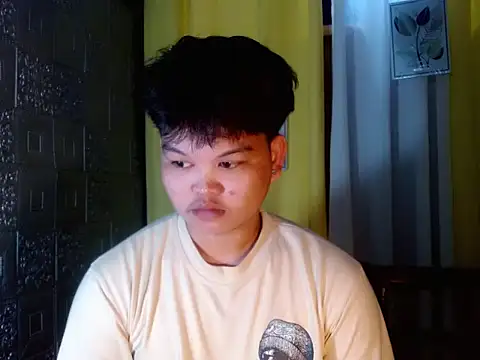 Reynelcock online show from November 2025 01:42:02 AM