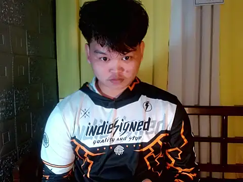 Reynelcock online show from November 2025 10:19:02 AM