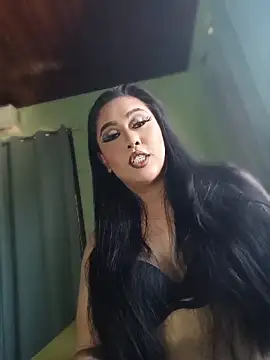 Snapshot of mistress_loy chatting on June 2026 03:14:02 AM mistress loy online show from June 2026 03:14:02 AM
