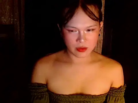 Snapshot of sexy_petite143 chatting on February 2026 07:05:01 AM sexy petite143 online show from February 2026 07:05:01 AM