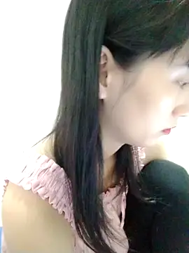 Kembong01 online show from November 2025 01:20:02 AM