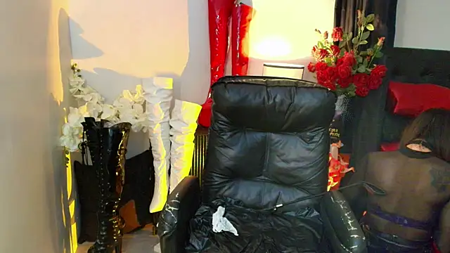 JadeScarlet LoveLace online show from October 2025 06:10:02 AM