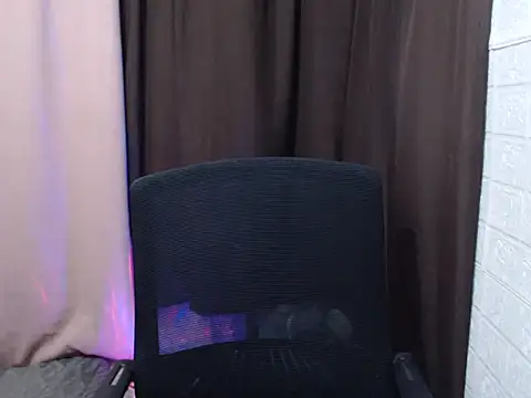 Snapshot of sweetsasha68 chatting on May 2026 11:36:02 AM sweetsasha68 online show from May 2026 11:36:02 AM