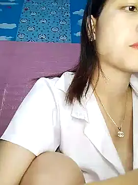 Heny LT online show from October 2025 02:32:01 AM