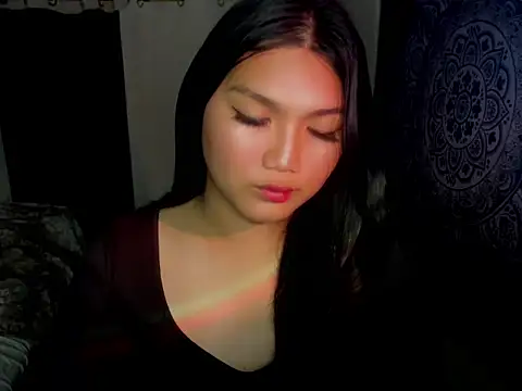 Lou heart online show from December 2025 06:44:02 PM