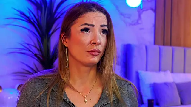 Izabellle02 online show from December 2025 06:34:01 AM