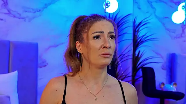 Izabellle02 online show from February 2026 04:36:02 AM