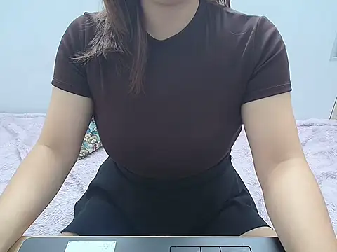 Amiee Showhottie online show from September 2025 01:01:02 AM
