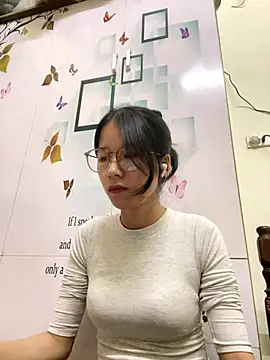 meomeo2k6 online show from November 2025 01:48:02 PM