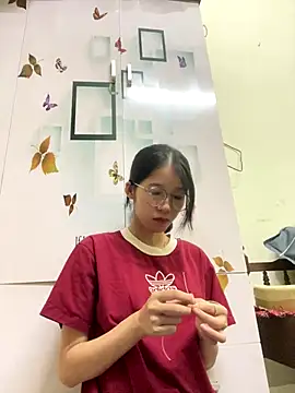 meomeo2k6 online show from October 2025 01:45:01 PM