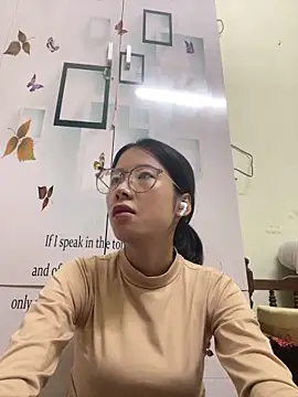 meomeo2k6 online show from November 2025 01:50:02 PM