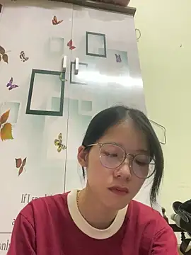 meomeo2k6 online show from October 2025 01:43:01 PM