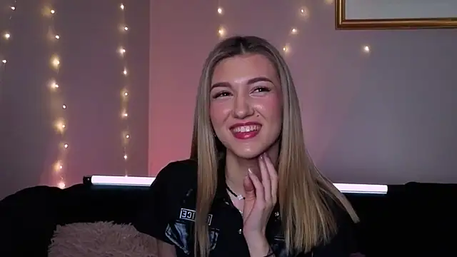 BeatrixGummer online show from November 2025 08:20:02 PM