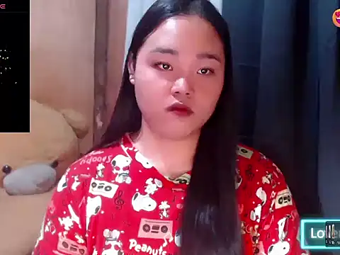 Snapshot of _Lylia chatting on June 2026 08:21:01 PM Lylia online show from June 2026 08:21:01 PM