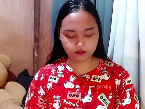  Lylia online show from December 2025 11:15:01 AM