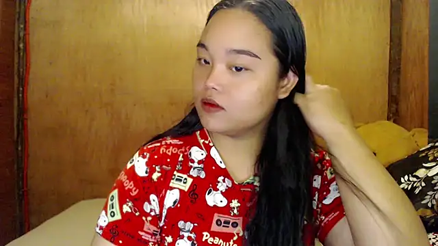  Lylia online show from November 2025 05:40:01 PM