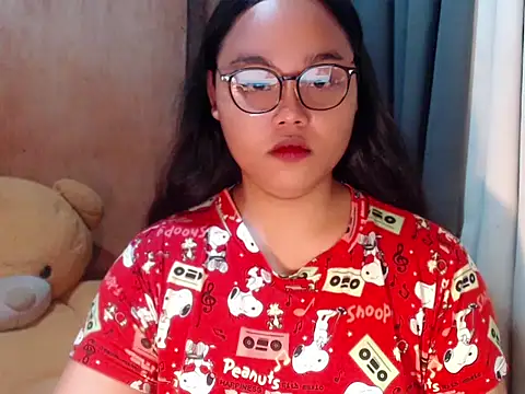  Lylia online show from November 2025 08:46:02 PM