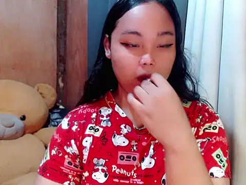  Lylia online show from November 2025 09:36:02 PM