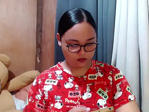  Lylia online show from December 2025 06:27:01 AM