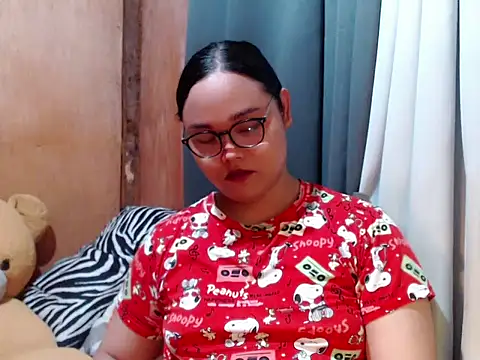  Lylia online show from December 2025 06:37:01 AM