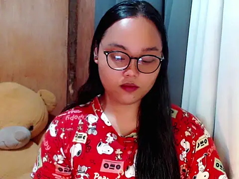  Lylia online show from November 2025 08:20:01 PM