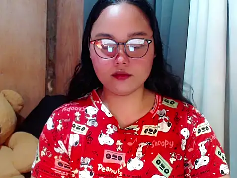  Lylia online show from December 2025 06:39:02 PM