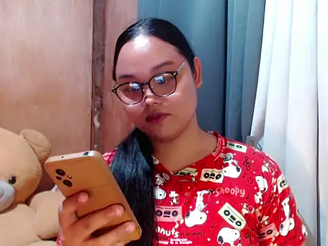  Lylia online show from December 2025 11:21:02 PM