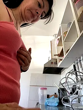 Snapshot of aphrodite_sexy chatting on November 2025 01:04:02 PM aphrodite sexy online show from November 2025 01:04:02 PM