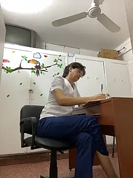 Snapshot of aphrodite_sexy chatting on October 2025 06:06:02 PM aphrodite sexy online show from October 2025 06:06:02 PM