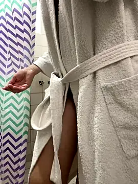 Snapshot of aphrodite_sexy chatting on September 2025 05:13:01 PM aphrodite sexy online show from September 2025 05:13:01 PM