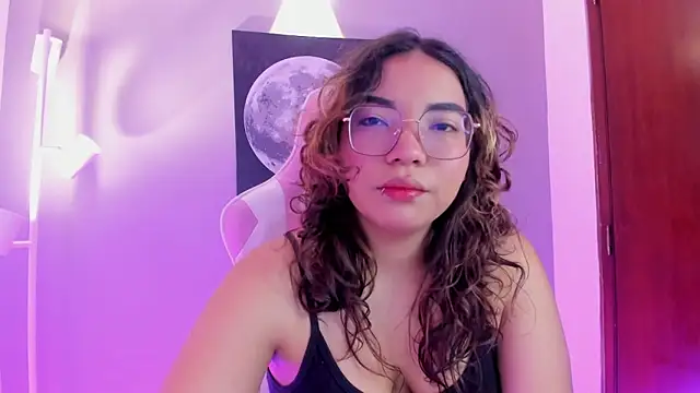 Snapshot of AliceCamxxx chatting on September 2025 12:03:01 PM AliceCamxxx online show from September 2025 12:03:01 PM