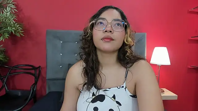 Snapshot of AliceCamxxx chatting on September 2025 02:19:01 PM AliceCamxxx online show from September 2025 02:19:01 PM