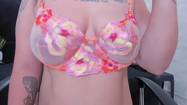 Dantzel  online show from February 2026 07:58:02 PM