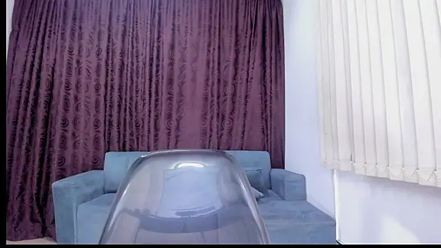 Dantzel  online show from November 2025 07:08:01 PM