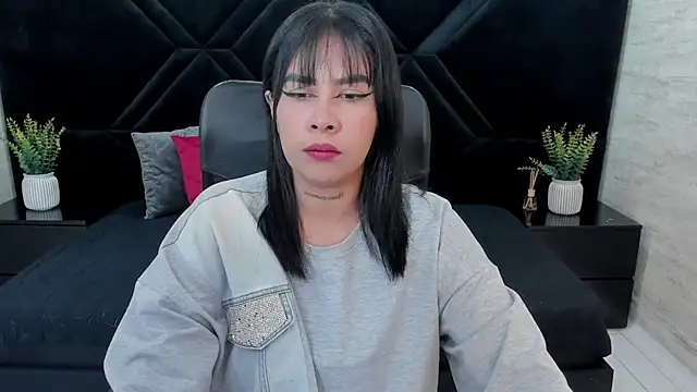 Dantzel  online show from January 2026 07:06:02 PM