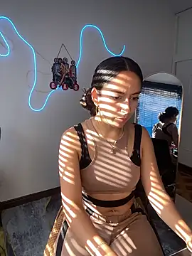 Alaska euphoria online show from November 2025 08:42:01 PM