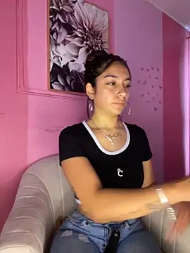 Alaska euphoria online show from December 2025 07:35:01 PM