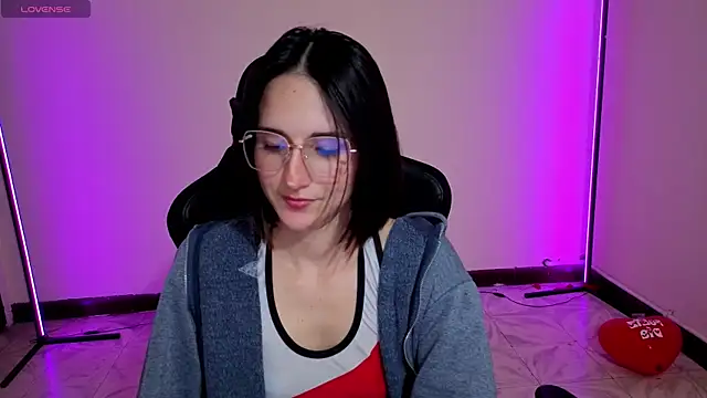 MiaLozanox online show from September 2025 08:20:01 AM