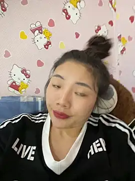 D2sweet online show from November 2025 05:06:01 PM