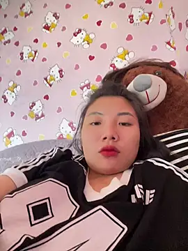 D2sweet online show from November 2025 08:37:01 AM