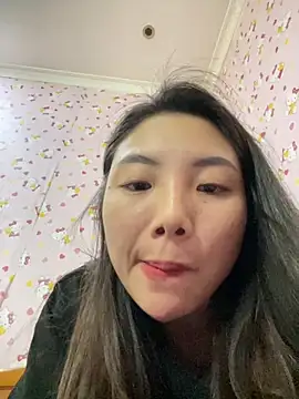 D2sweet online show from November 2025 03:45:01 PM