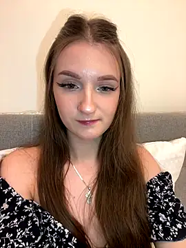 Snapshot of AdelinaEmber chatting on November 2025 09:03:02 AM AdelinaEmber online show from November 2025 09:03:02 AM