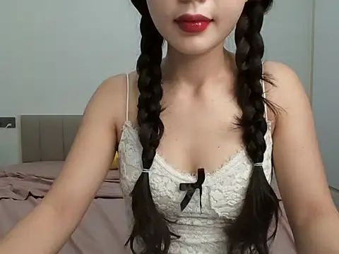 Lucie-Sexy2k online show from June 2026 06:57:01 AM