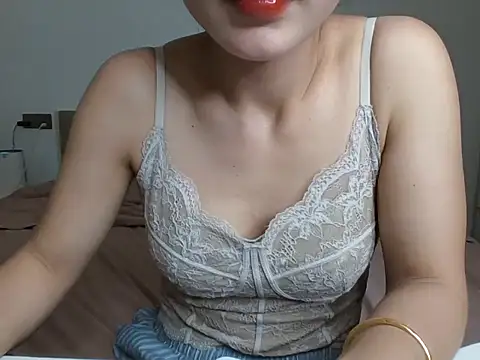 Lucie-Sexy2k online show from June 2026 07:08:01 AM