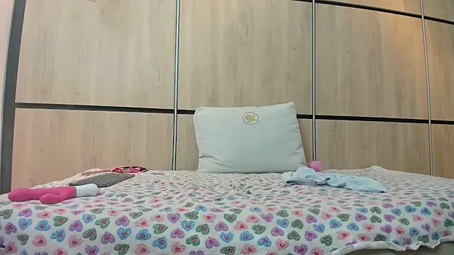 ikia lopez  online show from April 2026 12:29:02 PM